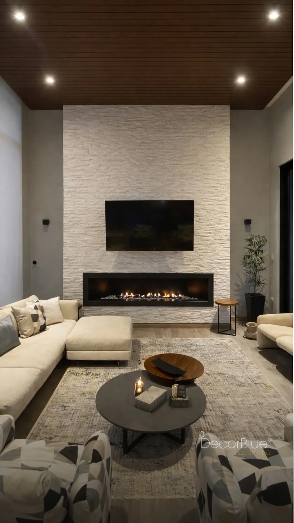 Chimenea prediseñada en una sala moderna