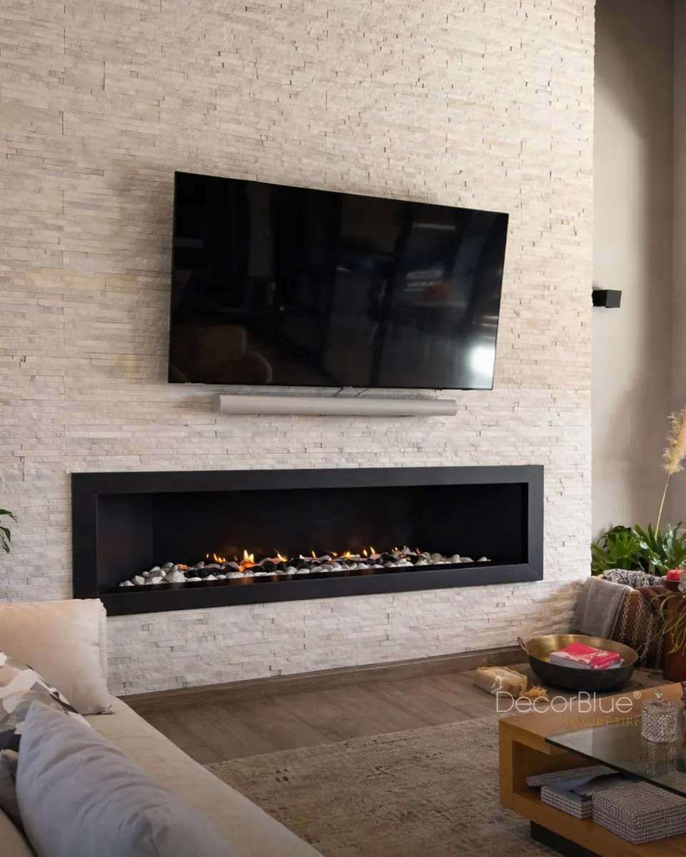 Chimenea prediseñada en una sala moderna