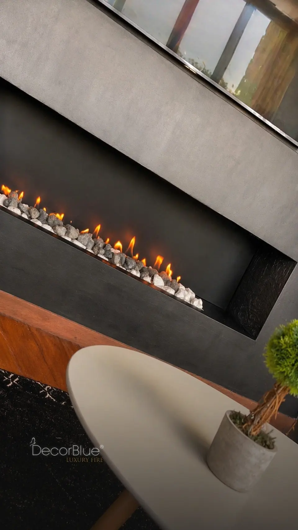 Chimenea prediseñada en una sala moderna, foto 26